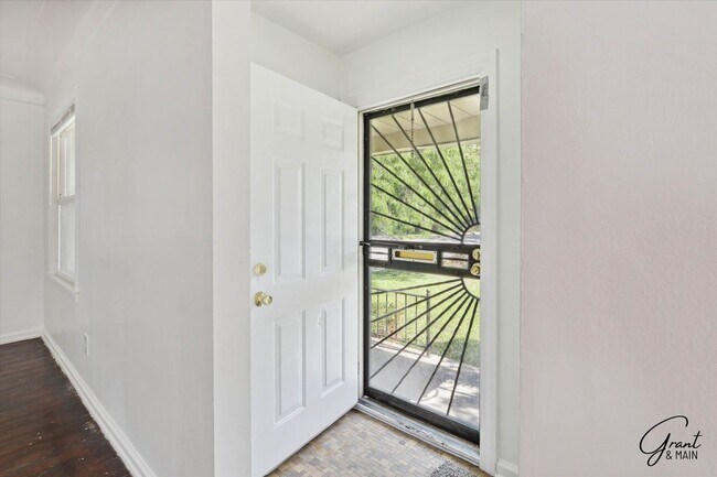 Foto del edificio - $1,250/month - 3 Bed 1 Bath Single Family Home in Detroit
