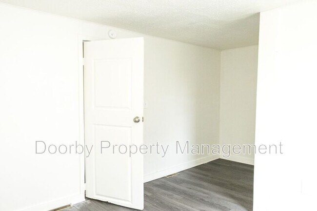 Building Photo - 4902 13th Ave