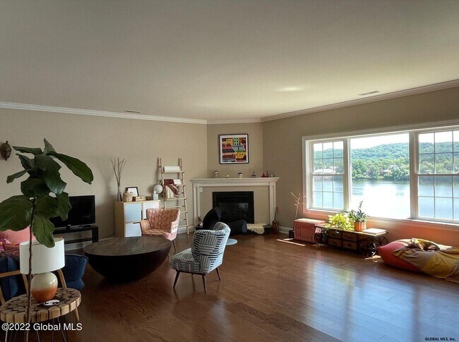 Building Photo - 10302 Admiral's Walk Dr