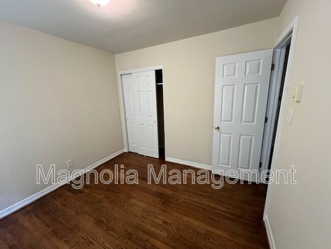 Building Photo - 1212 Parham St
