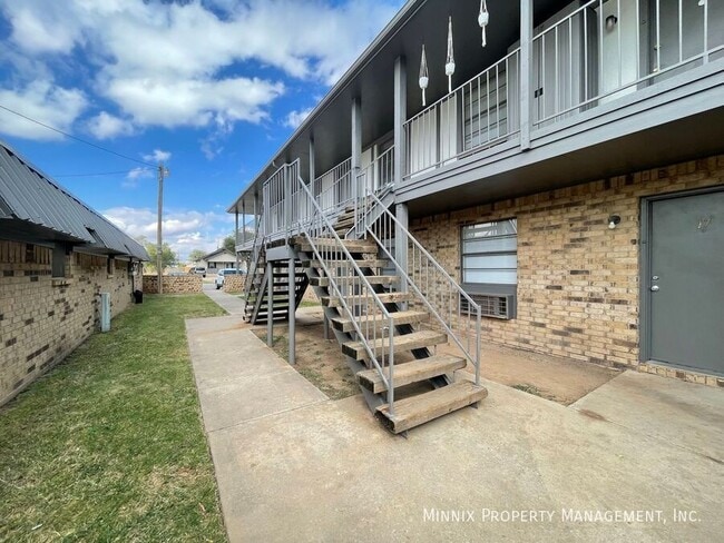 Building Photo - Village West Canyon