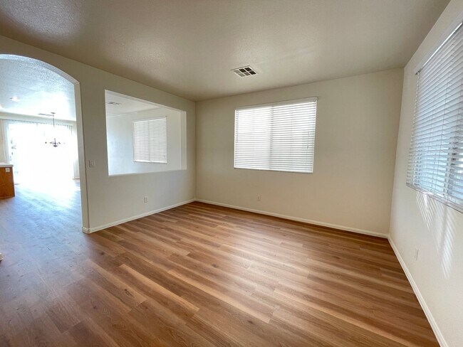 Building Photo - 9223 Marlia St