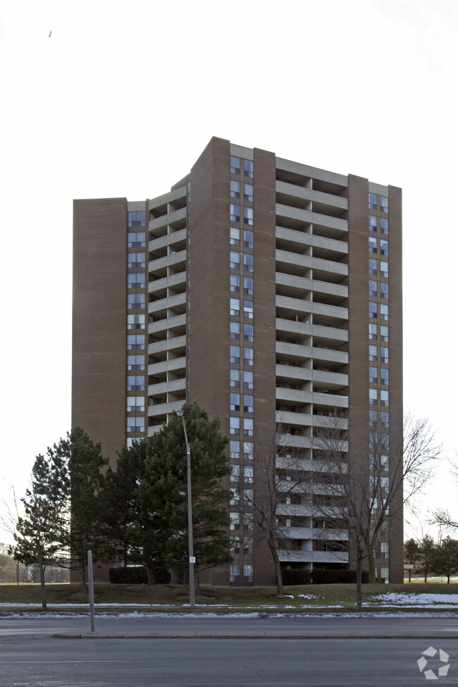 Building Photo - Forest Park Circle