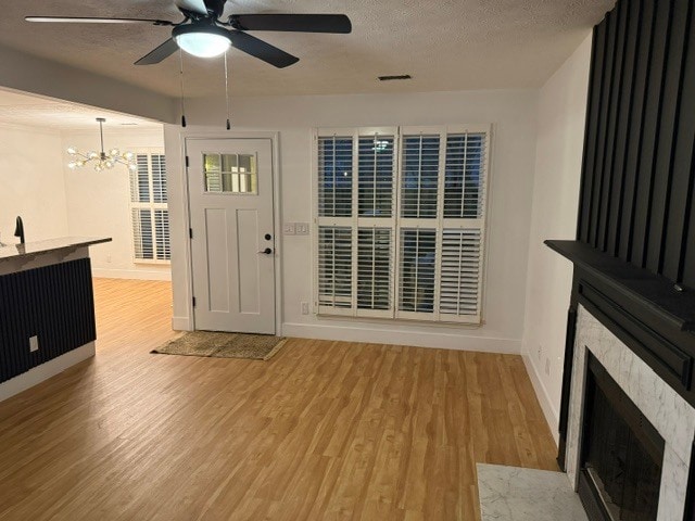 Building Photo - 996 Wuthering Way