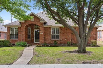 Building Photo - 2624 Zoeller Dr