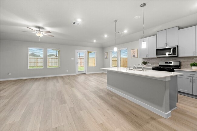 Building Photo - 6338 Brazos Trl Dr