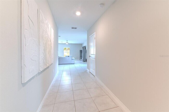 Building Photo - 10210 White Linen Ave