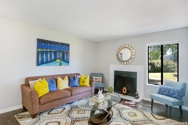 Photo - 4600 W Pioneer Dr Apartment