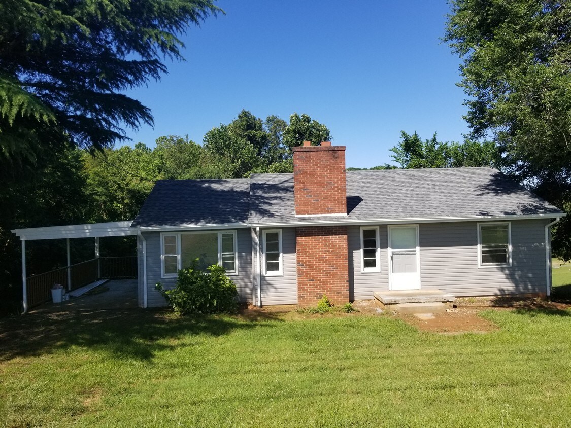 4060 Greensboro Rd, Ridgeway, VA 24148 House Rental in Ridgeway, VA