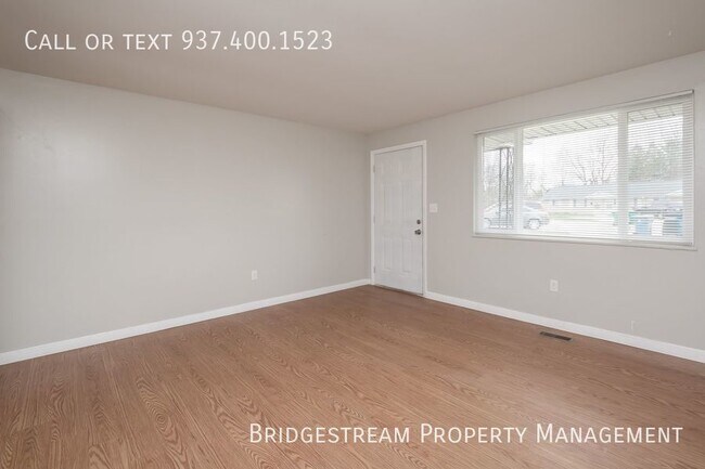 Building Photo - Ranch level 2 bedroom, 1 bath unit in Hube...