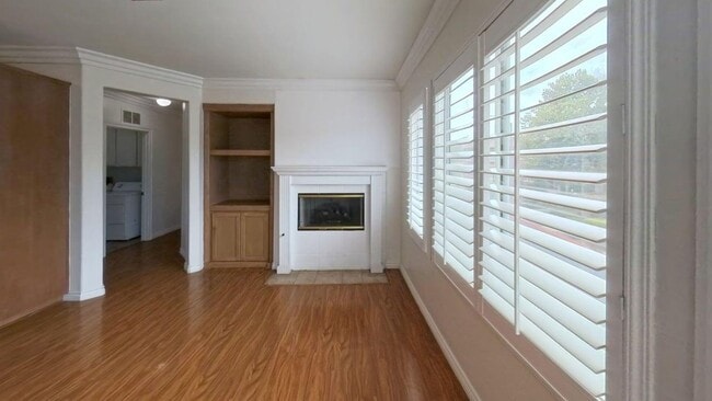 Building Photo - 39656 Columbia Union Dr