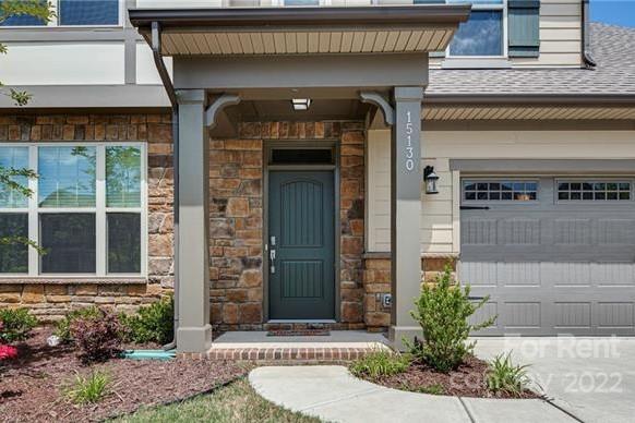 Building Photo - 15130 Oleander Dr