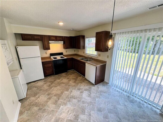 Foto del edificio - 6633 Abbey Ln