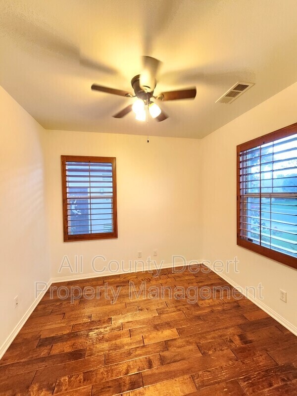 Building Photo - 49568 Minelli St