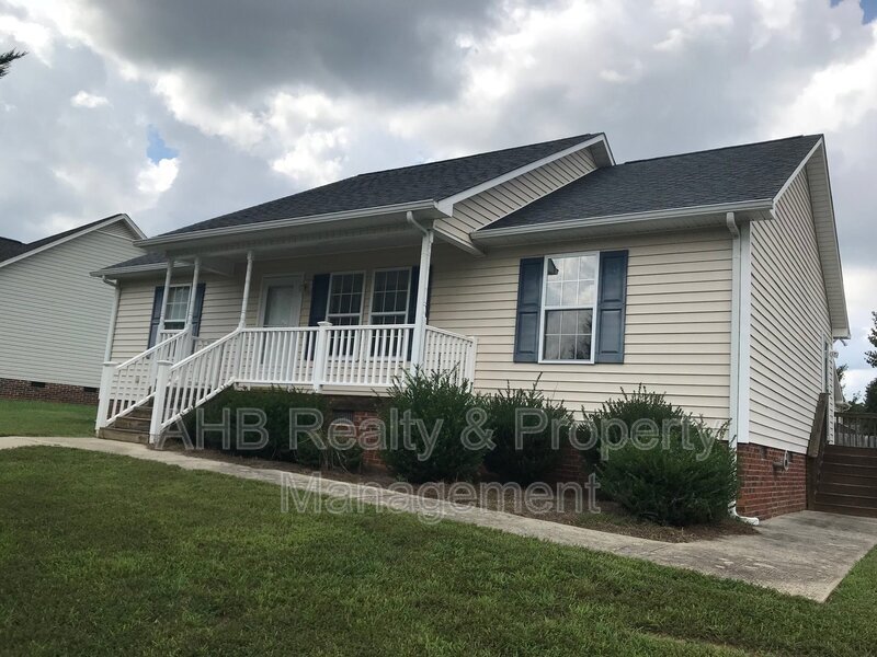 Primary Photo - 200 Manning Way