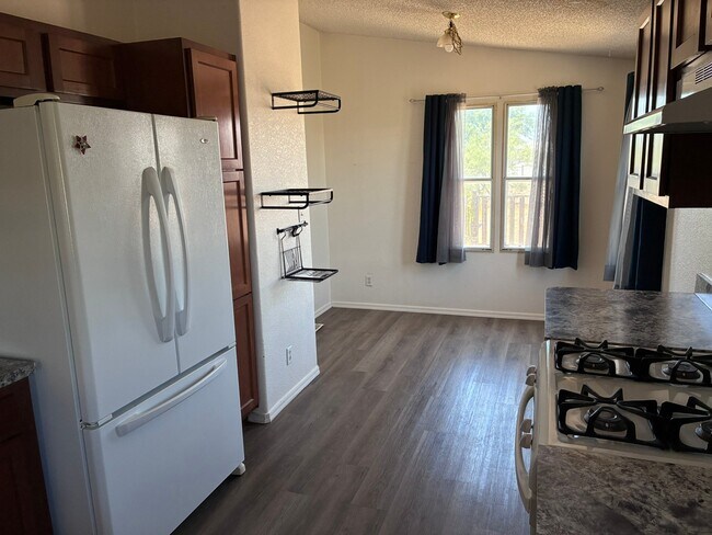 Building Photo - 12725 S Red Horizon Trail