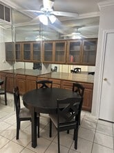 Building Photo - 921 Marine Dr