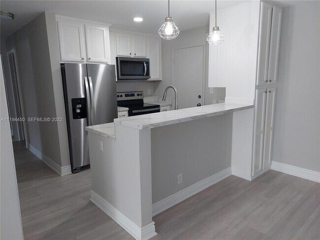 Foto del edificio - 1700 SE 15th St