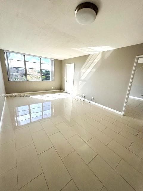Building Photo - 9470 Live Oak Pl