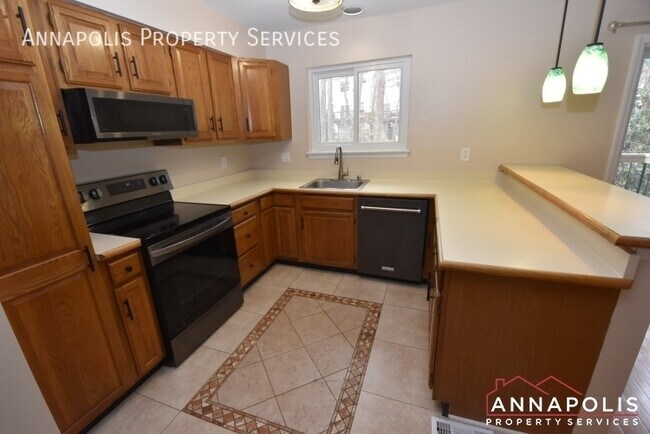 Foto del edificio - 418 Crane's Roost Ct