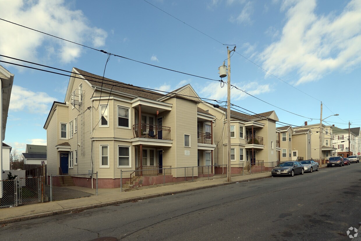 162188 Tremont St, Fall River, MA 02720 Apartments in Fall River, MA