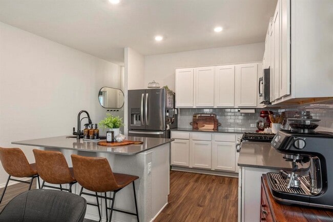 Foto del edificio - 5932 Bianca Dr