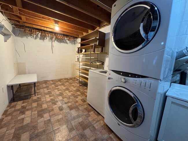 In unit Laundry - 3124 Banksville Ave Townhome
