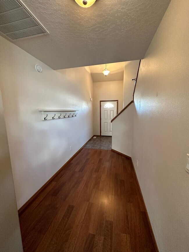 Foto del edificio - Strawberry Fields Home (APP#220)