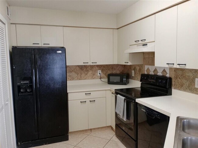 Foto del edificio - 2550 N Alafaya Trail