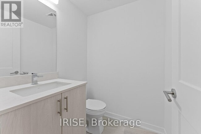 Building Photo - 485 Logan Ave