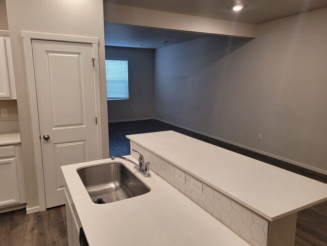 Building Photo - 1274 NW Upas Pl