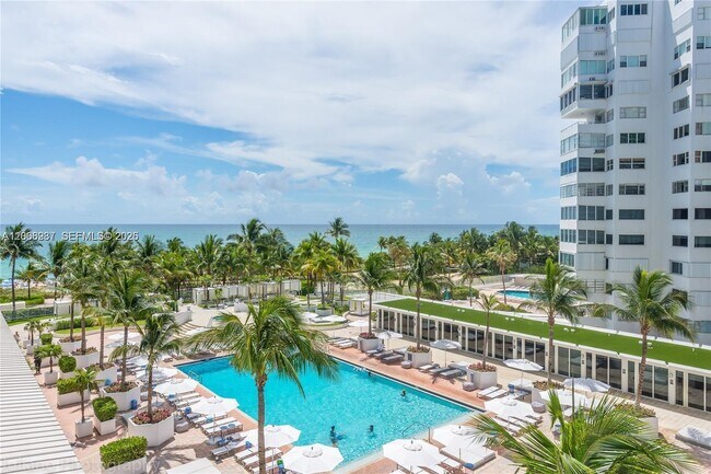 Foto del edificio - 10275 Collins Ave