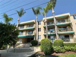 Building Photo - 4501 Cedros Ave