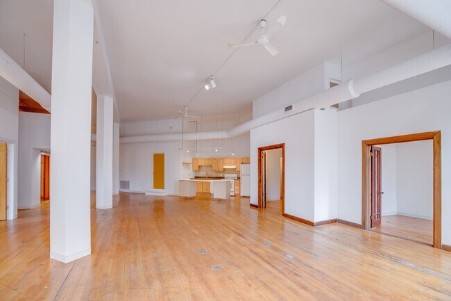 Foto del edificio - 1278 N Milwaukee Ave