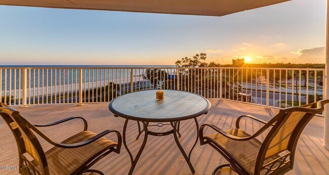 Building Photo - 2668 Beach Blvd. #503