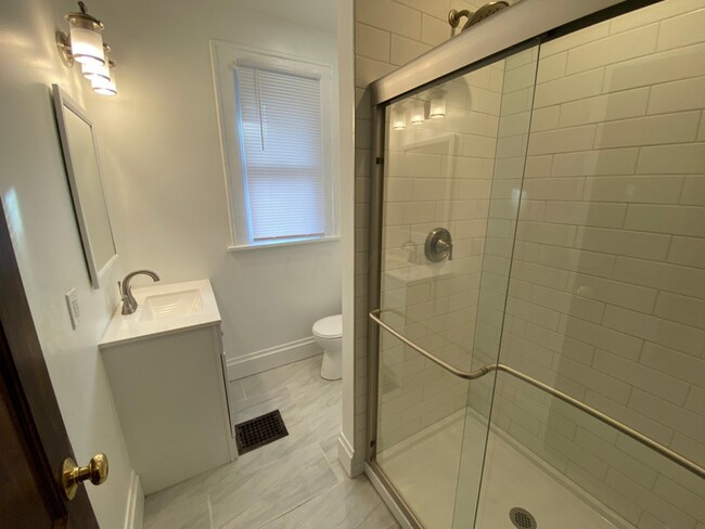 Foto del edificio - 301 E 19th Ave