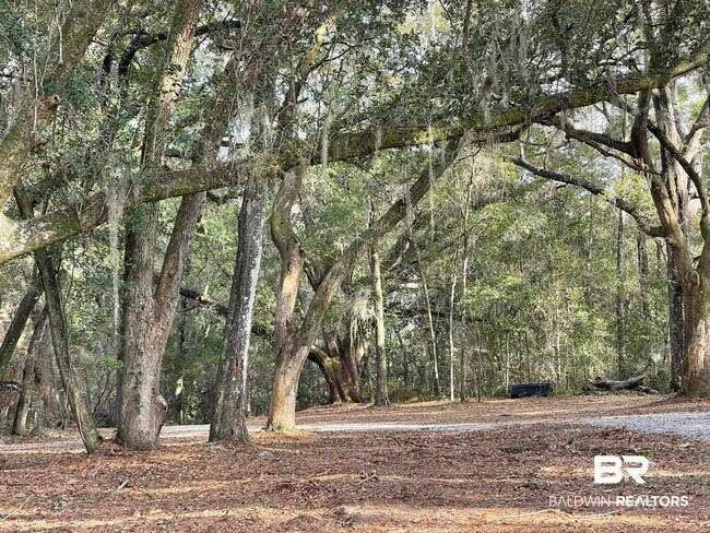 Foto del edificio - 6621 Purvis Rd