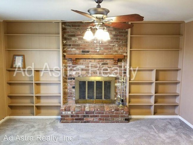 Foto del edificio - 6 br, 3 bath House - 10925 Bales Ave