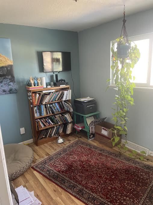 Foto del edificio - 1925 W Plum St