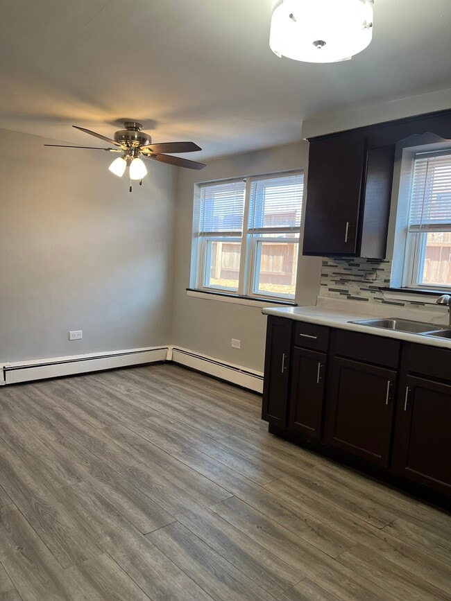 Foto del edificio - 3601 W 79th St