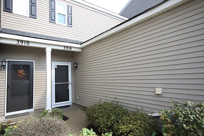 Building Photo - 3916 Granite Ct