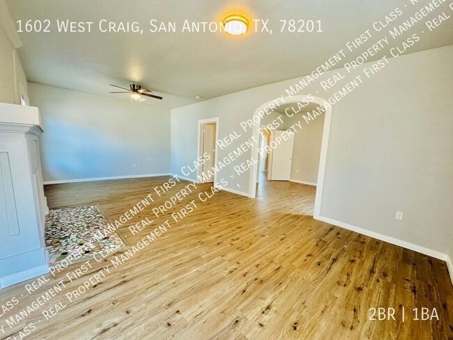 Foto del edificio - 1602 W Craig Pl