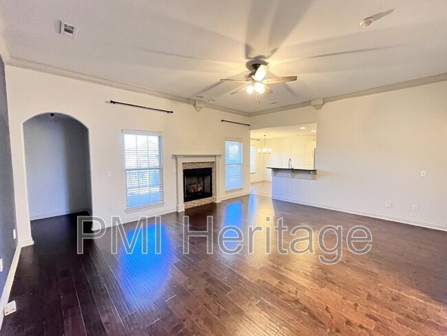 Building Photo - 206 Peyton St