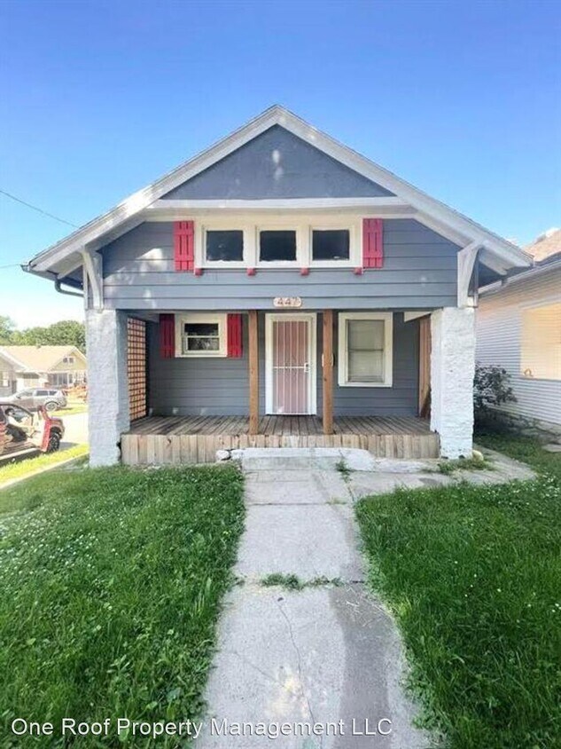 3 br, 2 bath House 447 N Lawndale Ave House Rental in Kansas City