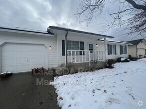Building Photo - 228 E Ryan Dr