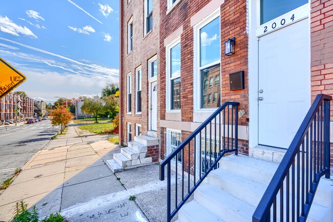 Building Photo - Homewood