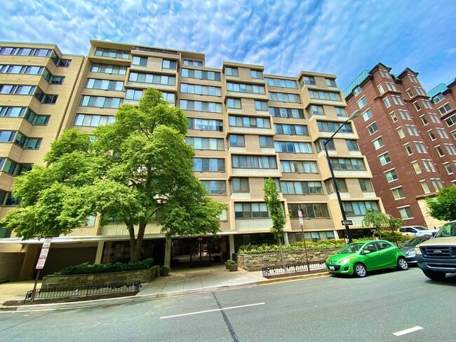 1902 - Jones - 1902 - Jones Apartment