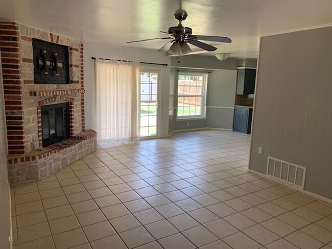 Foto del edificio - Southwest Lubbock Clean 3/2/2 with nice yard!