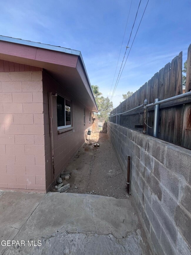 Foto del edificio - 216 Pacific Dr