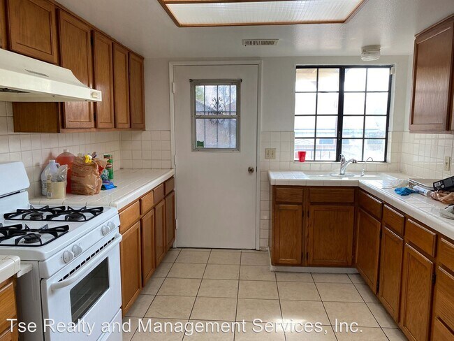 Building Photo - 4 br, 2.5 bath Apartment - 2414 ALHAMBRA ROAD
